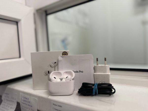 Наушники Apple AirPods Pro