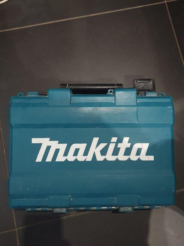 Перфоратор Makita HR2630