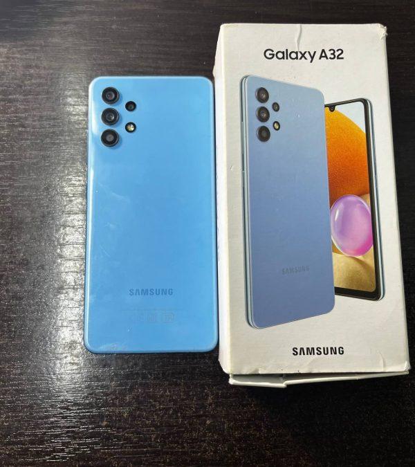 Смартфон Samsung Galaxy A32 SM-A325F/DS 4/64GB