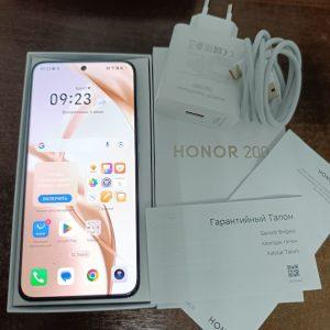 Смартфон HONOR 200 12/512GB (международная версия)