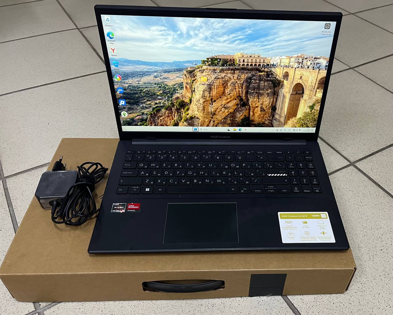 Ноутбук ASUS Vivobook Go 15 E1504FA-BQ533 Ноутбук ASUS Vivobook Go 15 E1504FA-BQ533